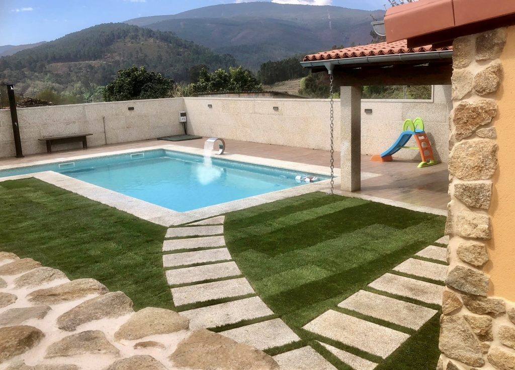 casa rural con piscina privada en galicia